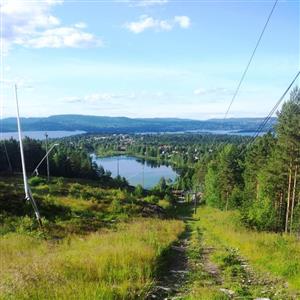 Brattbakken på Nesodden med Oslo i det fjerne - og likevel så nær